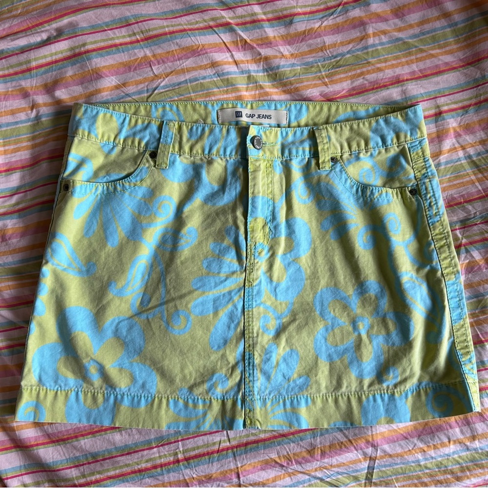 Vintage Gap Coconut Girl Hibiscus Mini Skirt, Sizes 1, 2, 4, & 16 available - Picture 10 of 14